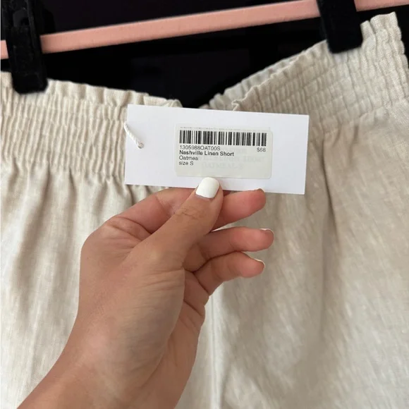 Reformation shorts - Picture 2 of 2